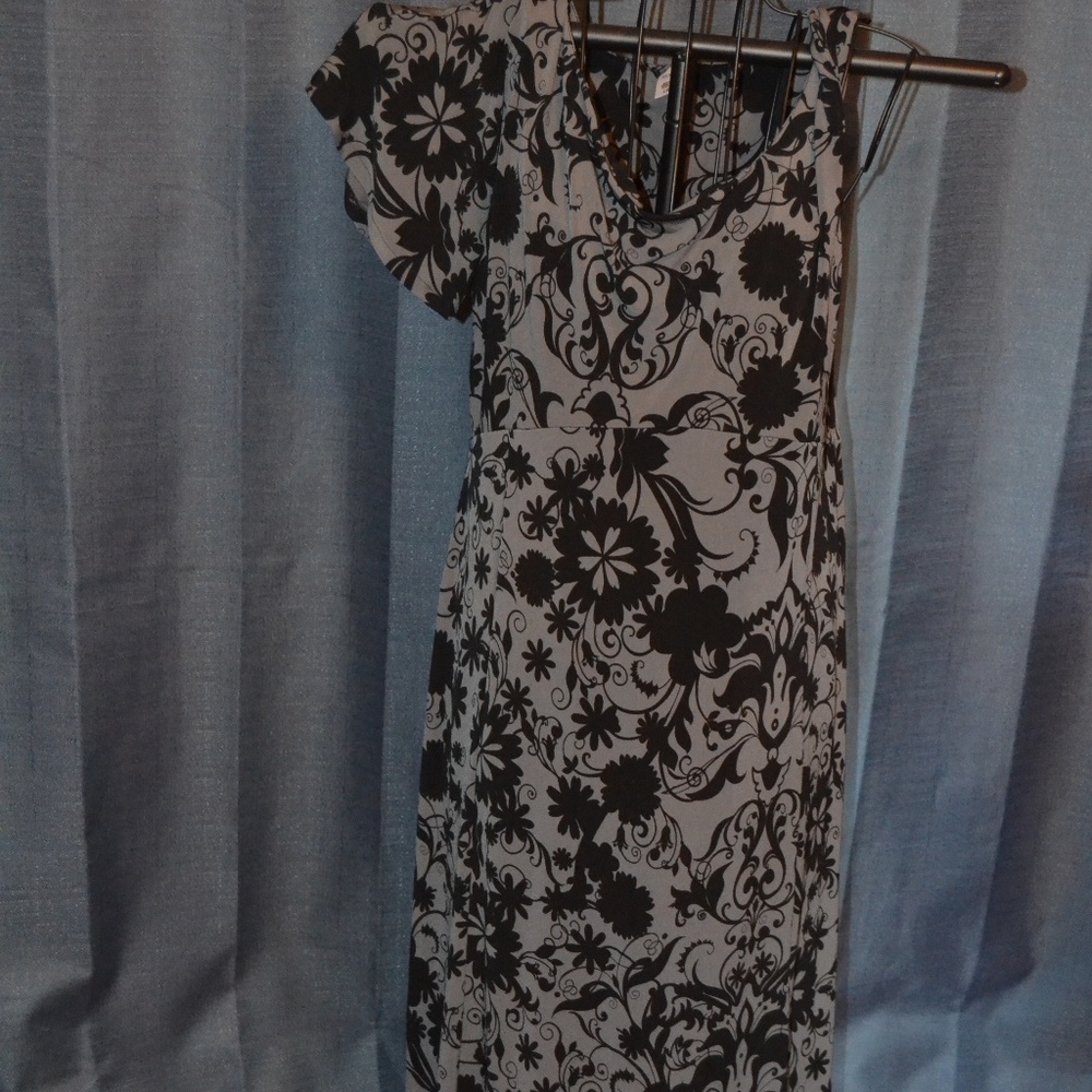 Asymmetrical (sleeve) size L dress